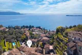 Zagara House Lake View & Shared Pool - Happy Rentals - 3