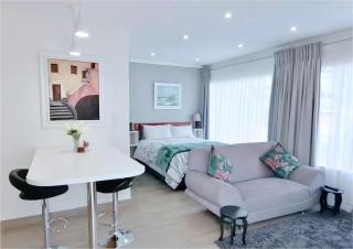 Central, Secure & Stylish Stay in Randhart - Alberton - 0