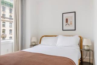 Blueground Midtown West washerdryer nr Central Park NYC-1876 - 5