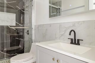 Blueground Midtown West washerdryer nr Central Park NYC-1876 - 1