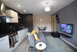 Sandringham Ground Floor Apt Dbl Bed & Parking - Manchester - 0