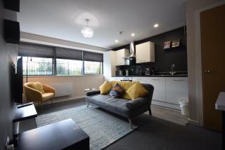 Sandringham Ground Floor Apt Dbl Bed & Parking - Manchester - 3