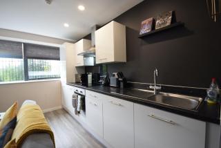 Sandringham Ground Floor Apt Dbl Bed & Parking - Manchester - 1