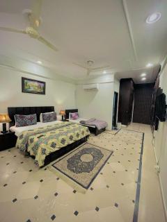 Mulberry Residence luxury Rooms - Islamabad - 7