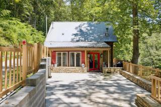 Very Secluded Breathtaking Riverfront, Game Room - Sevierville - 0
