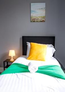 5 Bed Home - Secure Parking - Contractors welcome - 8