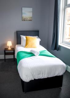 5 Bed Home - Secure Parking - Contractors welcome - 4