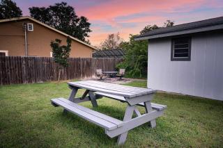 Walnut House - Close to Downtown Fire Pit - 2