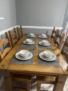 3 Bed Edinburgh Apartment With Free Parking - 9