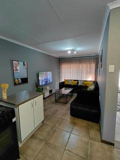 Mama Rz unit - Newcastle - 9