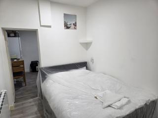 Preston Studio Flat - 4