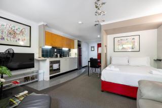 Quiet New Farm Hideaway Walk to everything - 3