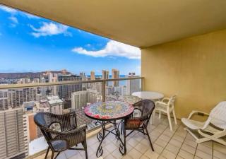 # Marbella Lane - Refreshing Oceanfront Seascape - Honolulu - 0
