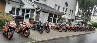 Moto Hostel Doupě - 9