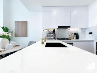 Luxury & Comfort 1B at Binghatti Amber & Balcony - 3