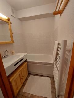 Appartement T3 46 M2 avec garage ,cave et vue imprenable - 1