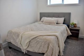 Entire New Built - Spacious 3-bedroom Suite. - 9