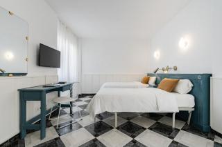 Hotel Agur - 1
