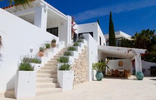 Tranquil Retreat Villa in Cap Martinet, 1063 - 1