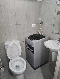 Staycation with Netflix in Shell Residences - 2