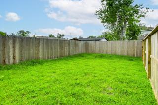 Modern Home with Private Yard in Northeast H-Town! - 8