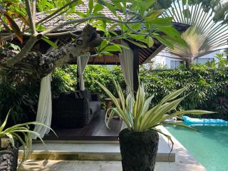 Tropical 4BR Oasis in the Heart of Canggu, Villa Mundano - 5
