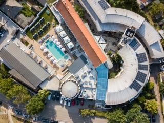 CE Plaza Hotel - 6