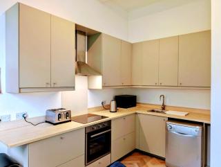 Festival let in Edinburgh Ground Floor Flat - 4