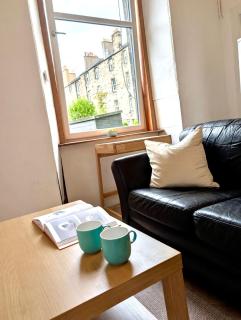 Festival let in Edinburgh Ground Floor Flat - 3