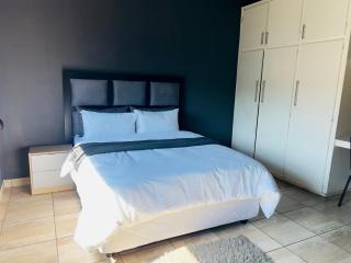 13 Orion Aparment - Pietersburg - 6