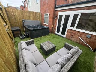 Marine Cottage 1 - With Private Hot Tub - Newbiggin-by-the-Sea - 5