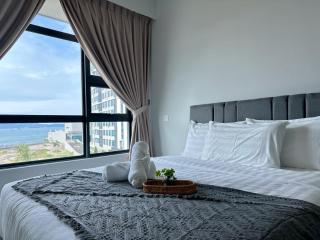 Jesselton Quay Sea & Pool View for 6 PAX - 0