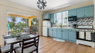 Yellow Beach House Unit B - 2 min walk from the Beach - Aguada - 7