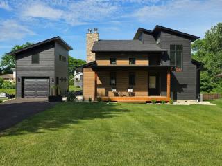 McHenry Riverside Retreat Comfort - McHenry - 9
