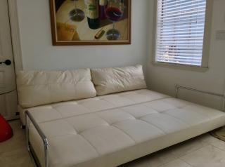 Modern 2BR Oasis Heated Pool Near Downtown - West Palm Beach - 4
