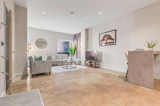 Modern - Sleeps 6 - Heart of Digbeth - Near Bullring - Birmingham - 4