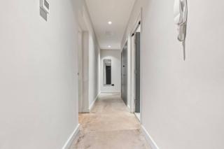 Stylish 2-Bedroom Stay for 6 in Digbeth, Includes Parking and High-Speed Internet - Birmingham - 1