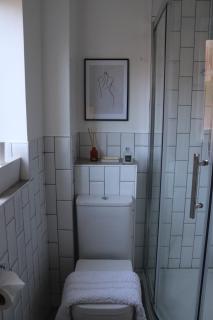 Modern 1 Bed - Free Parking - Long Stay Ready - 2