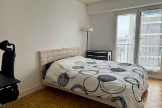 Elegant 2-room with balcony & Eiffel Tower view - 1