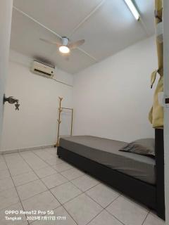 TANGKAK hOMESTAY - - 4
