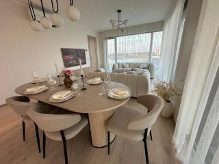 Luxurious Seaside Penthouse - 3