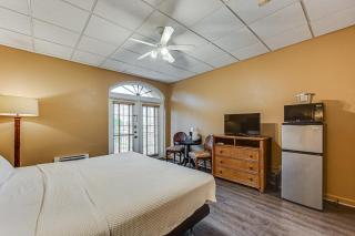 Naples Studio with 10K Islands Access and Marina View - Naples - 6