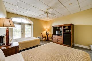 Exclusive 10K Islands Access Hotel-Style Studio - Naples - 0