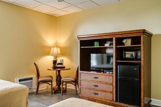 Exclusive 10K Islands Access Hotel-Style Studio - Naples - 5