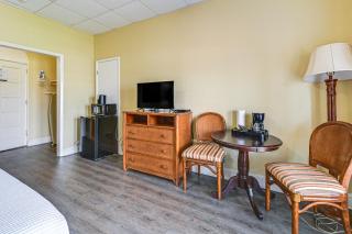Direct 10K Islands Access Dockside Naples Studio - 3