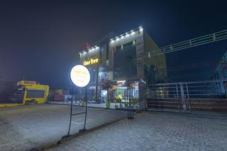 Lime Tree Hotel Vrindavan Near #BankeBihari #PremMandir #ChaarDham - Vrindāvan - 9