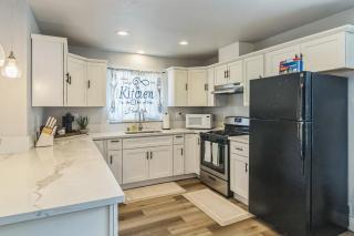 Minutes to Airport hospitals shopping AC and Smart TVs - Fresno - 7