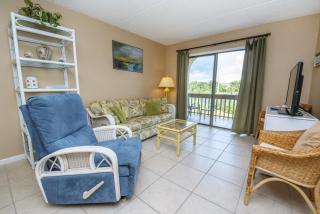 Lovely Oceanside Home w/Outdoor Shower/Free WiFi/Shared Pool/Hot Tub/Tennis/AC - 5