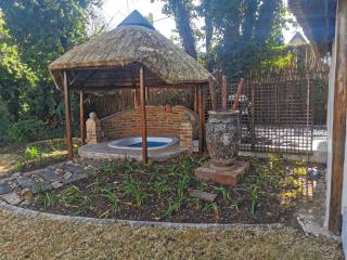 The Thatched Cottage - Benoni - 5