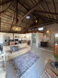 The Thatched Cottage - Benoni - 3